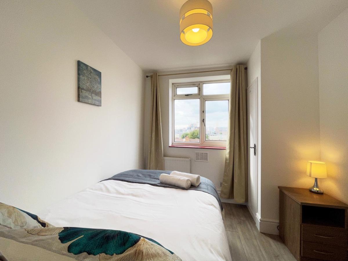 Sophie Place In Vauxhall - 3 Double Beds, 1 Sofa Bed, Spacious London Exterior foto